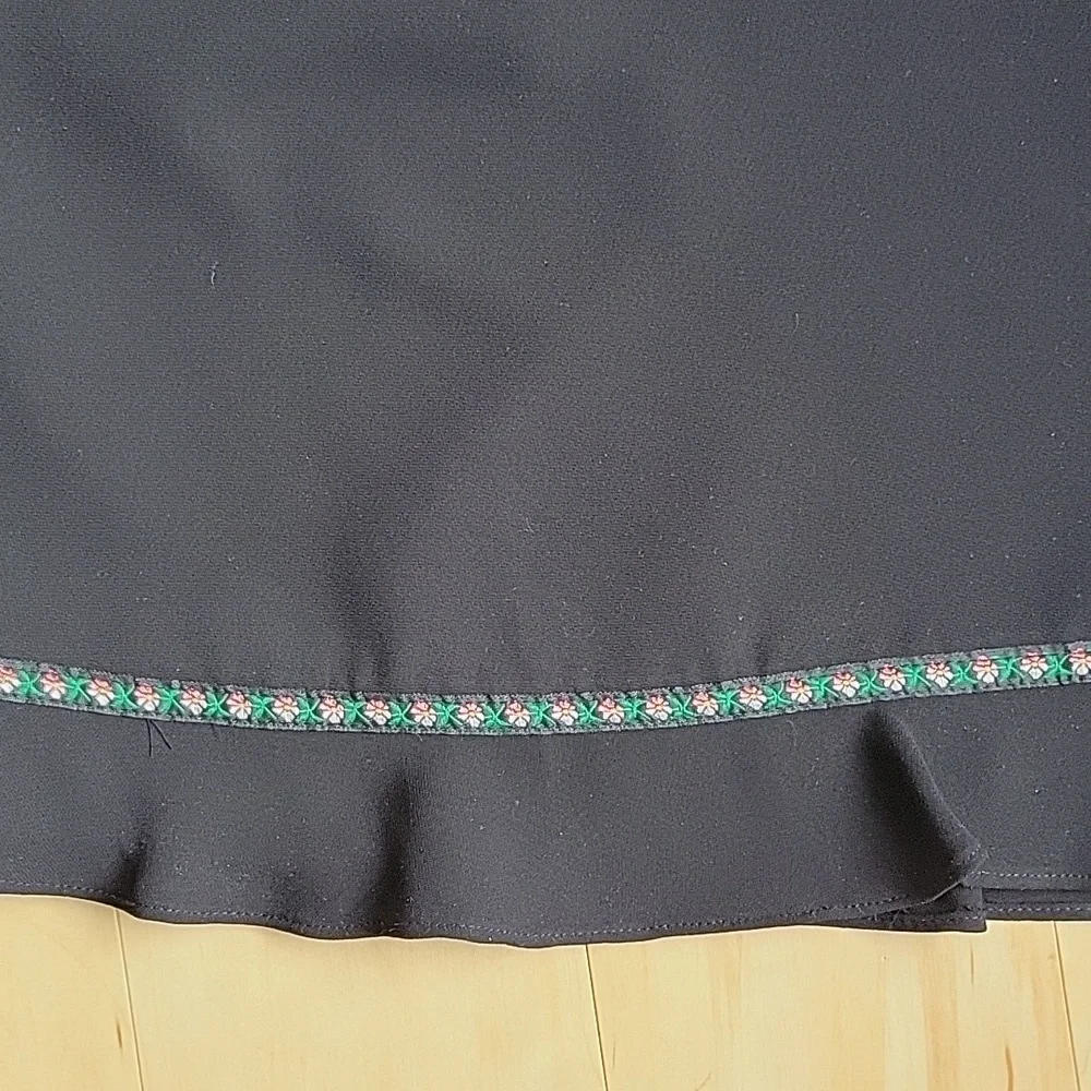 dress barn sz 14 black with pink flower bottom border. NWOT - Picture 2 of 4